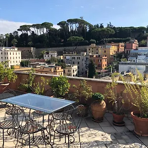  Hébergement de vacances Angelo Emo Terrace