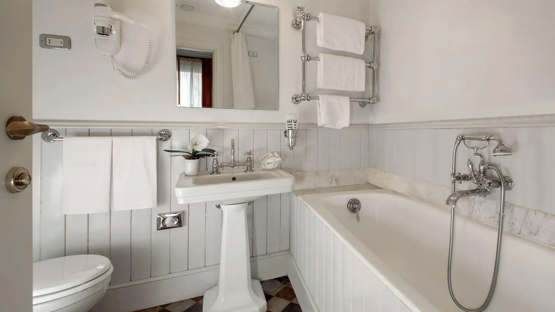 Boutique Hotel Anahi Rom 3*,  Italien
